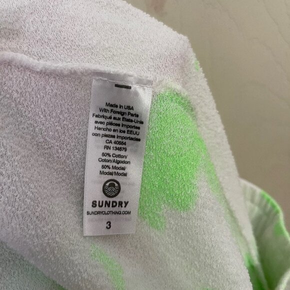 Sundry Women's NWOT Green Dolphin Tie Dye Terry Drawstring Pockets Shorts Large - Picture 5 of 8